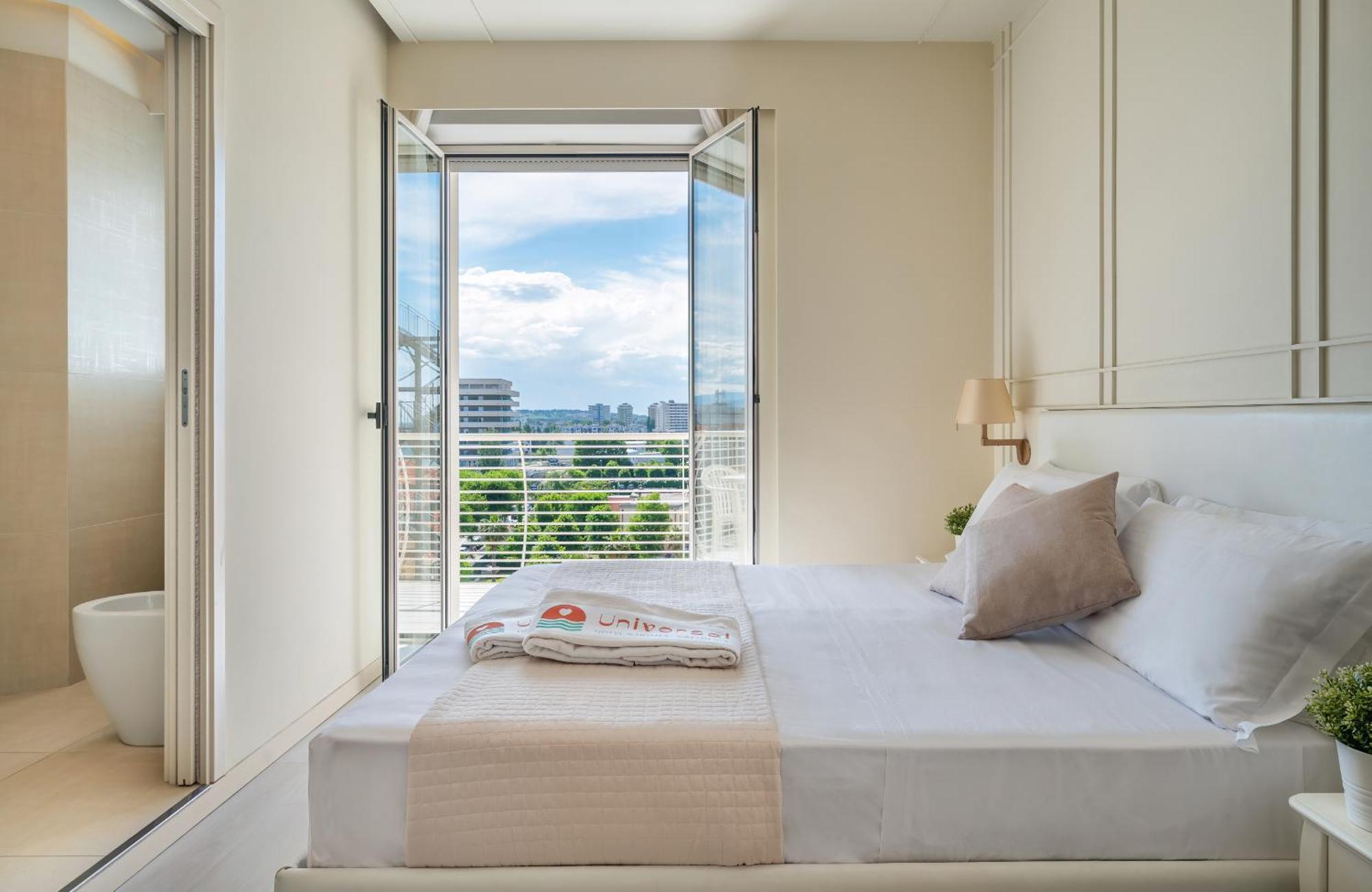 Hotel Universal Cattolica Luaran gambar